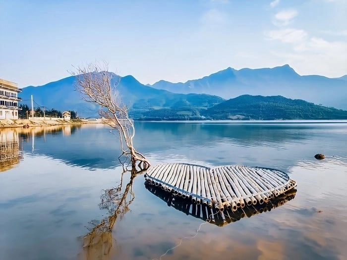 Cảnh đẹp vịnh lăng cô ngỡ như thiên đường giữa nhân gian