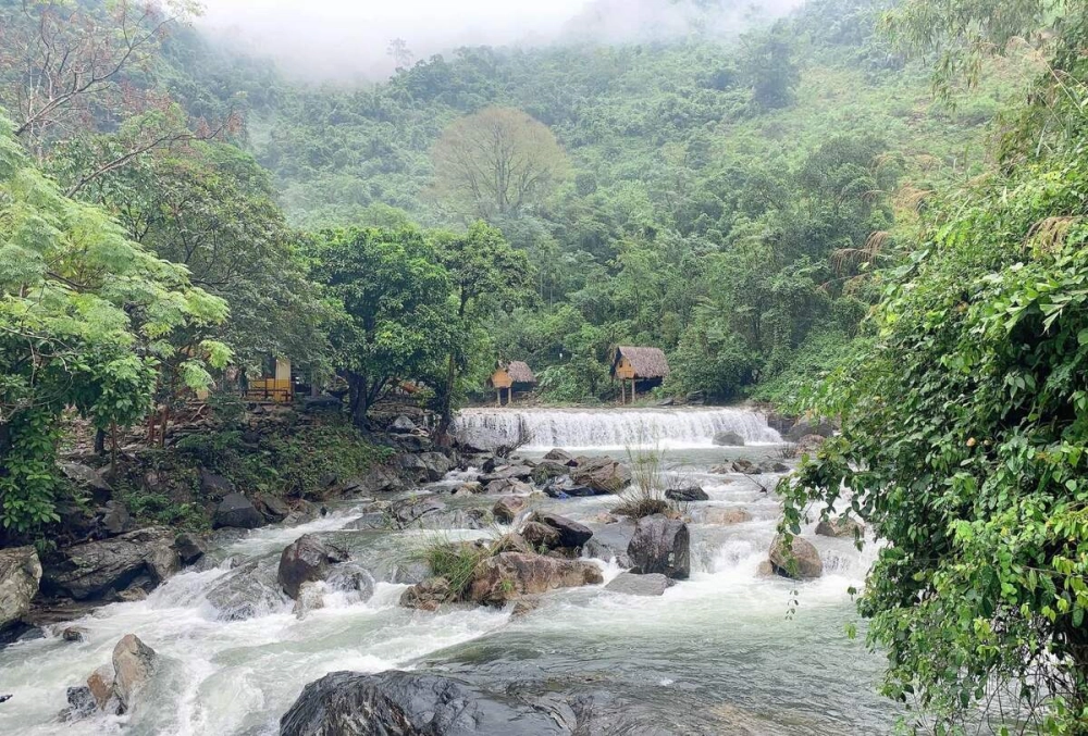 Cập nhật nhanh giá vé thác trắng minh long mới nhất