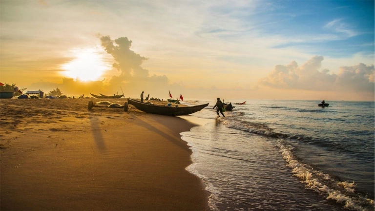 Ghé thăm biển Hải Tiến - Thiên đường nghỉ dưỡng xứ Thanh