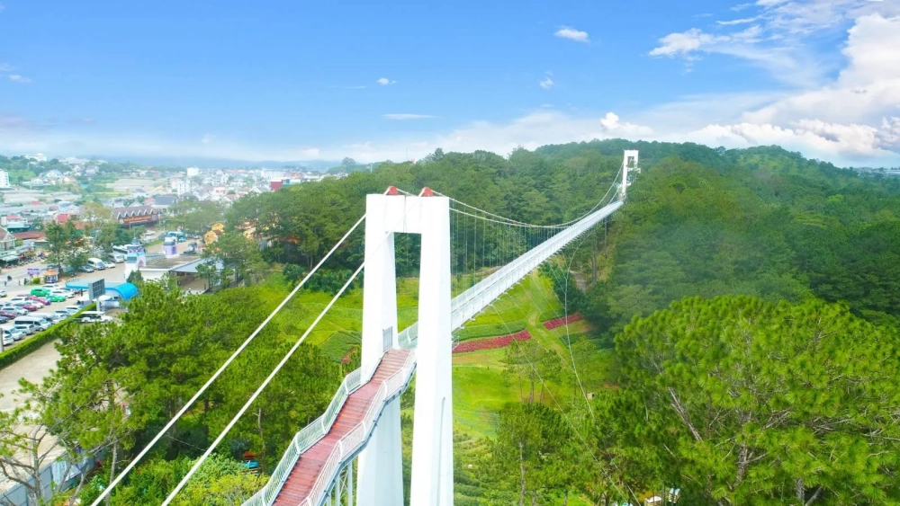 Hình ảnh của thung lũng tình yêu đẹp như tranh giữa thiên nhiên