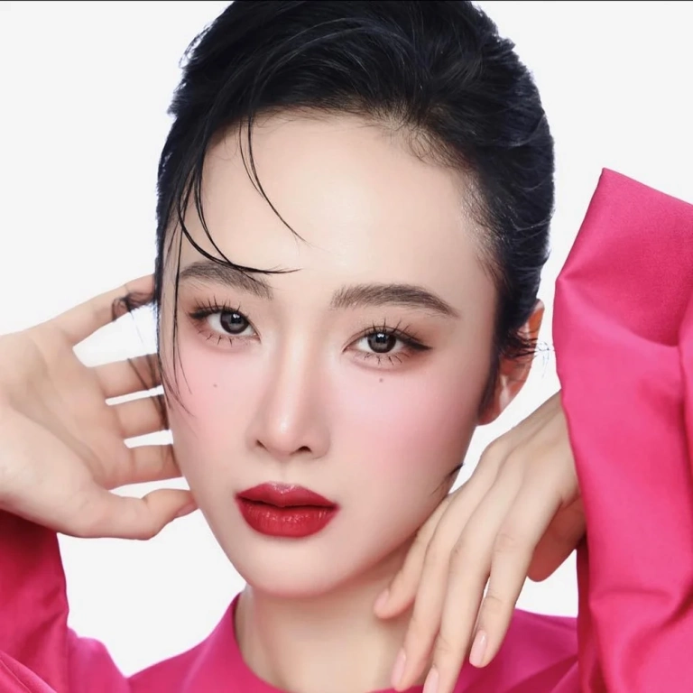 Khám phá bộ sưu tập ảnh Angela Phương Trinh đẹp nhất