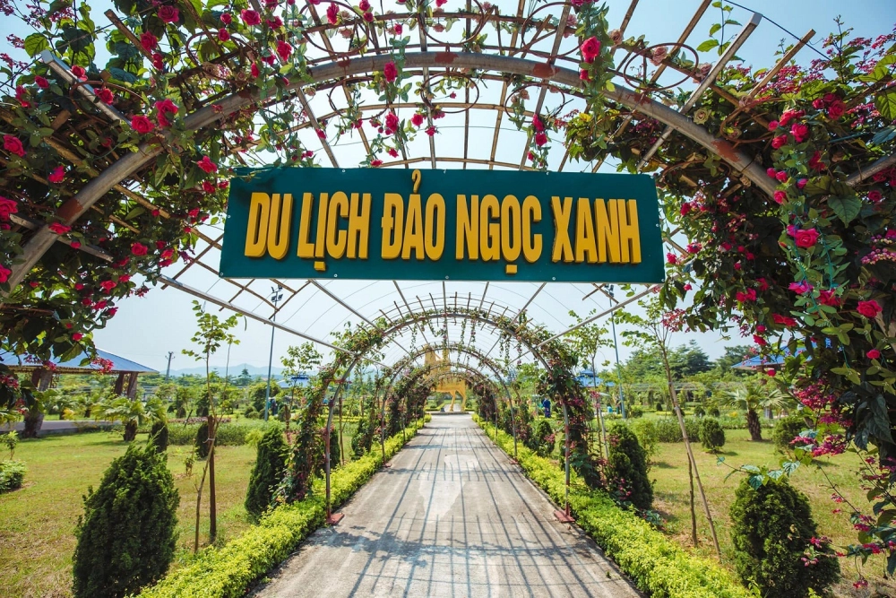 Khám phá giá vé đảo ngọc xanh hợp lý