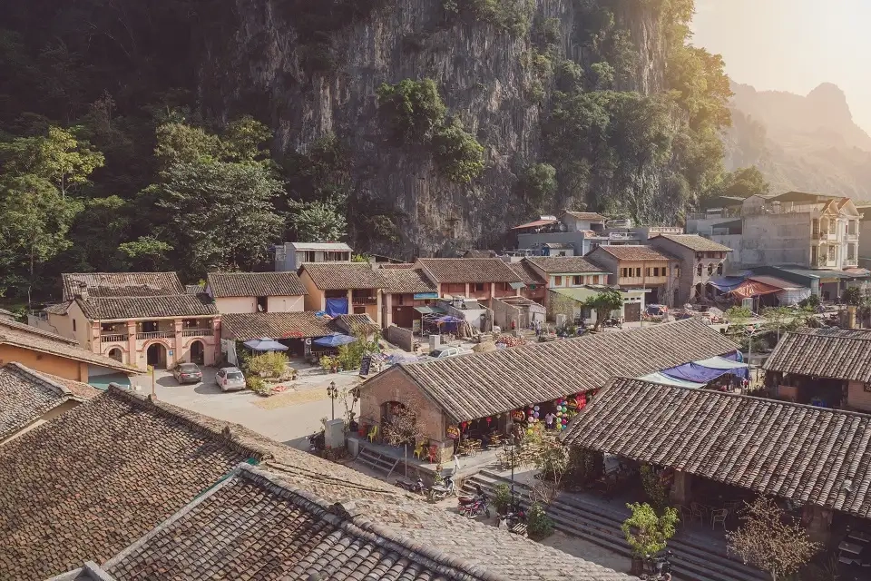 Khám phá vẻ đẹp của khu phố cổ đồng văn giữa lòng Hà Giang