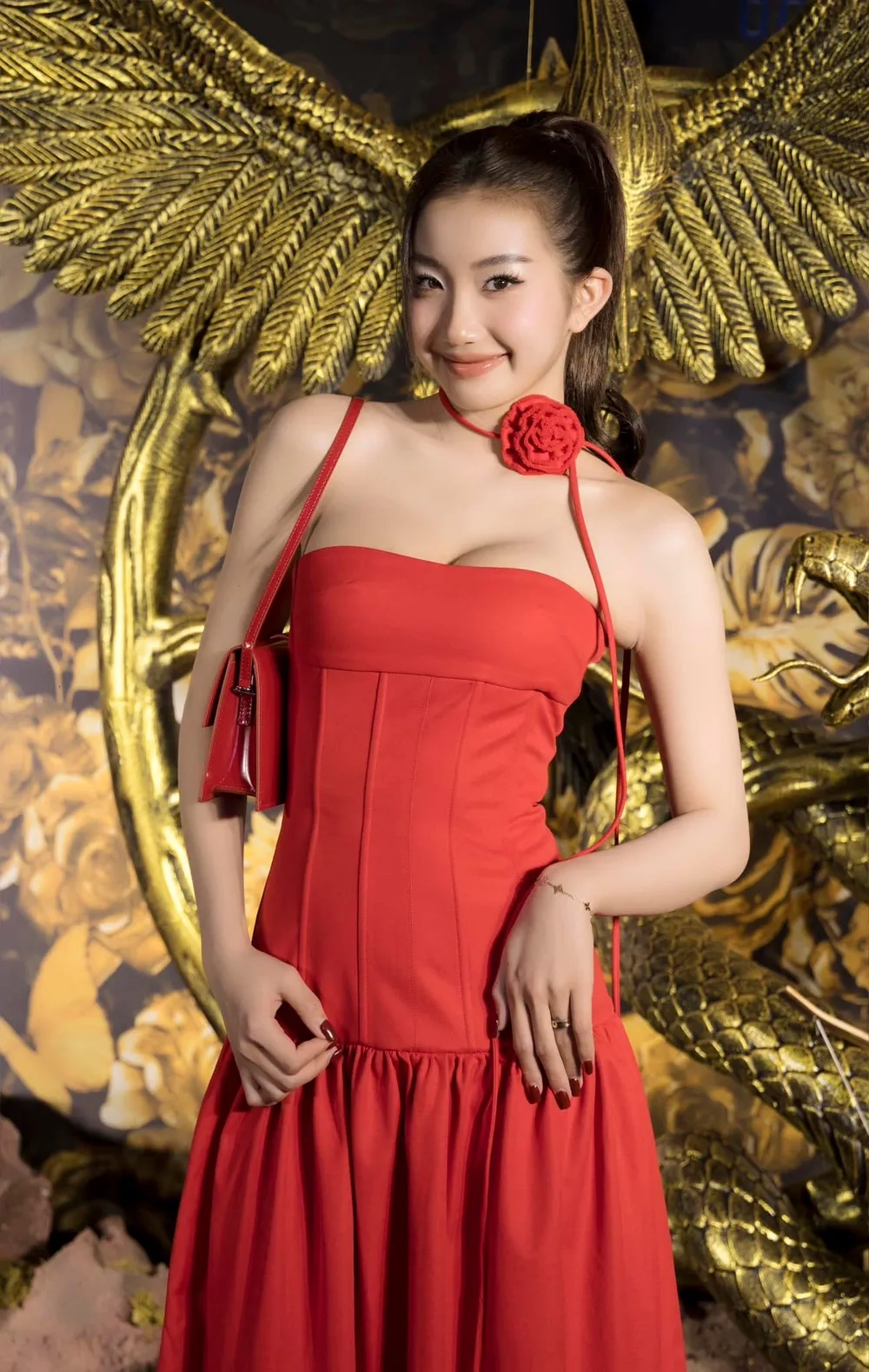 Khoảnh khắc đáng nhớ trong Lê Thị Khánh Huyền livestream
