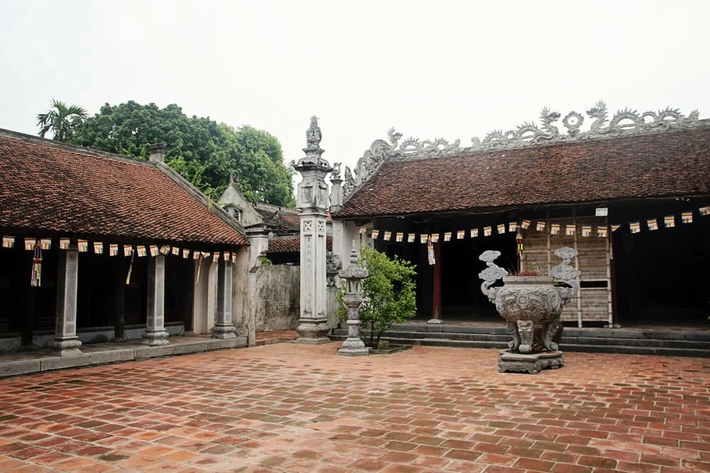 Vắng như chùa bà đanh câu nói dân gian gợi sự yên ắng tĩnh mịch