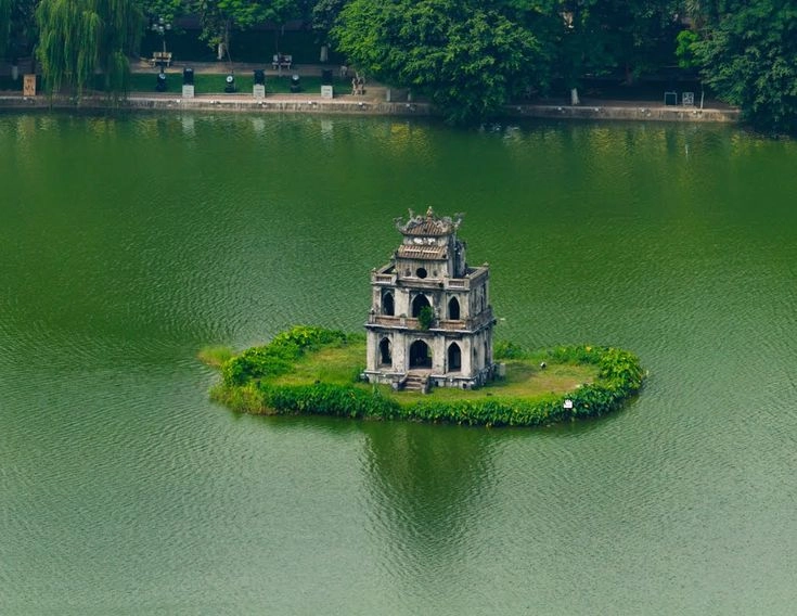 Vẻ đẹp lịch sử Hồ Gươm hiện lên sống động qua ảnh