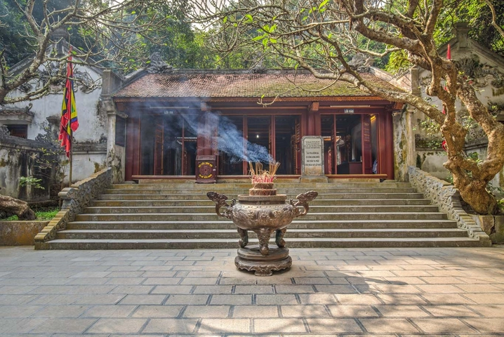 Tìm hiểu sự tích đền hùng linh thiêng