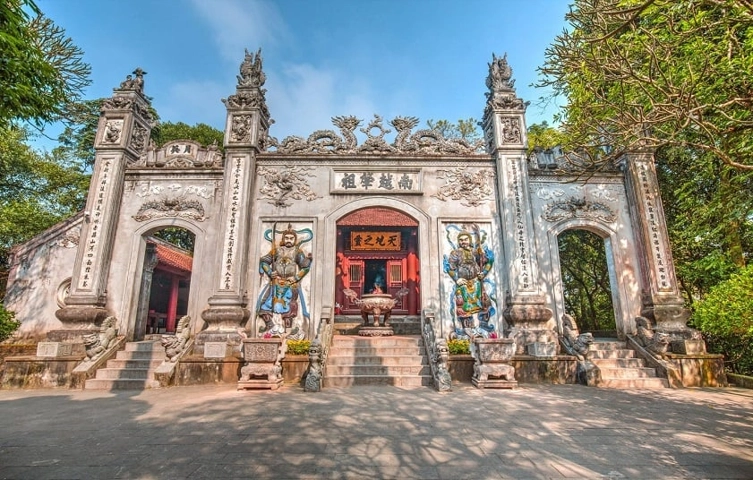 Thông tin hữu ích tìm hiểu về đền hùng