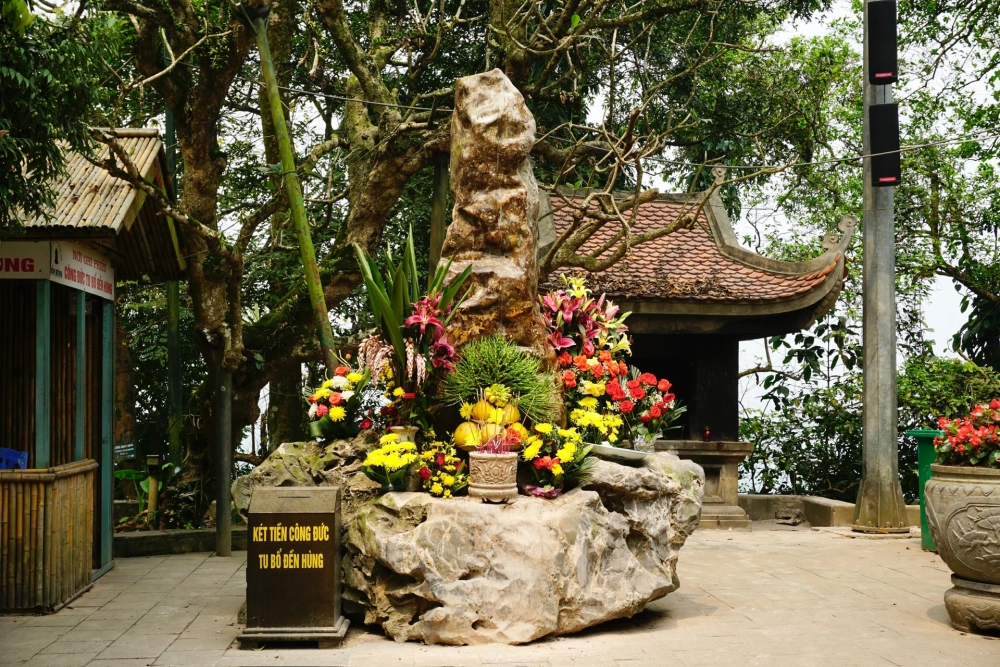 Chuẩn bị trang phục đi đền hùng phù hợp