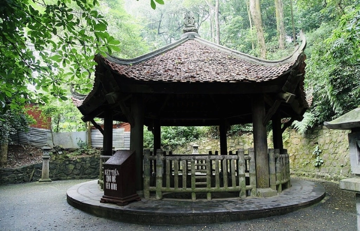 Tìm hiểu về di tích đền hùng
