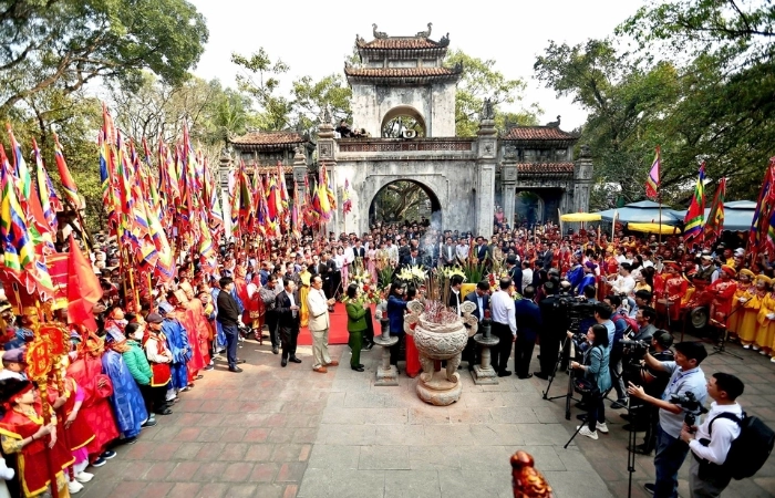 Tìm hiểu lễ hội đền Bà Triệu vào ngày nào và tham gia vào các nghi thức truyền thống