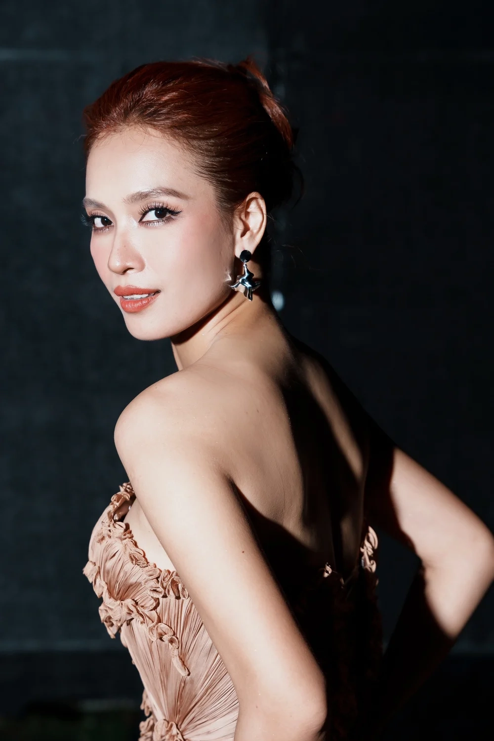Bạn có biết Ái Phương quê ở đâu