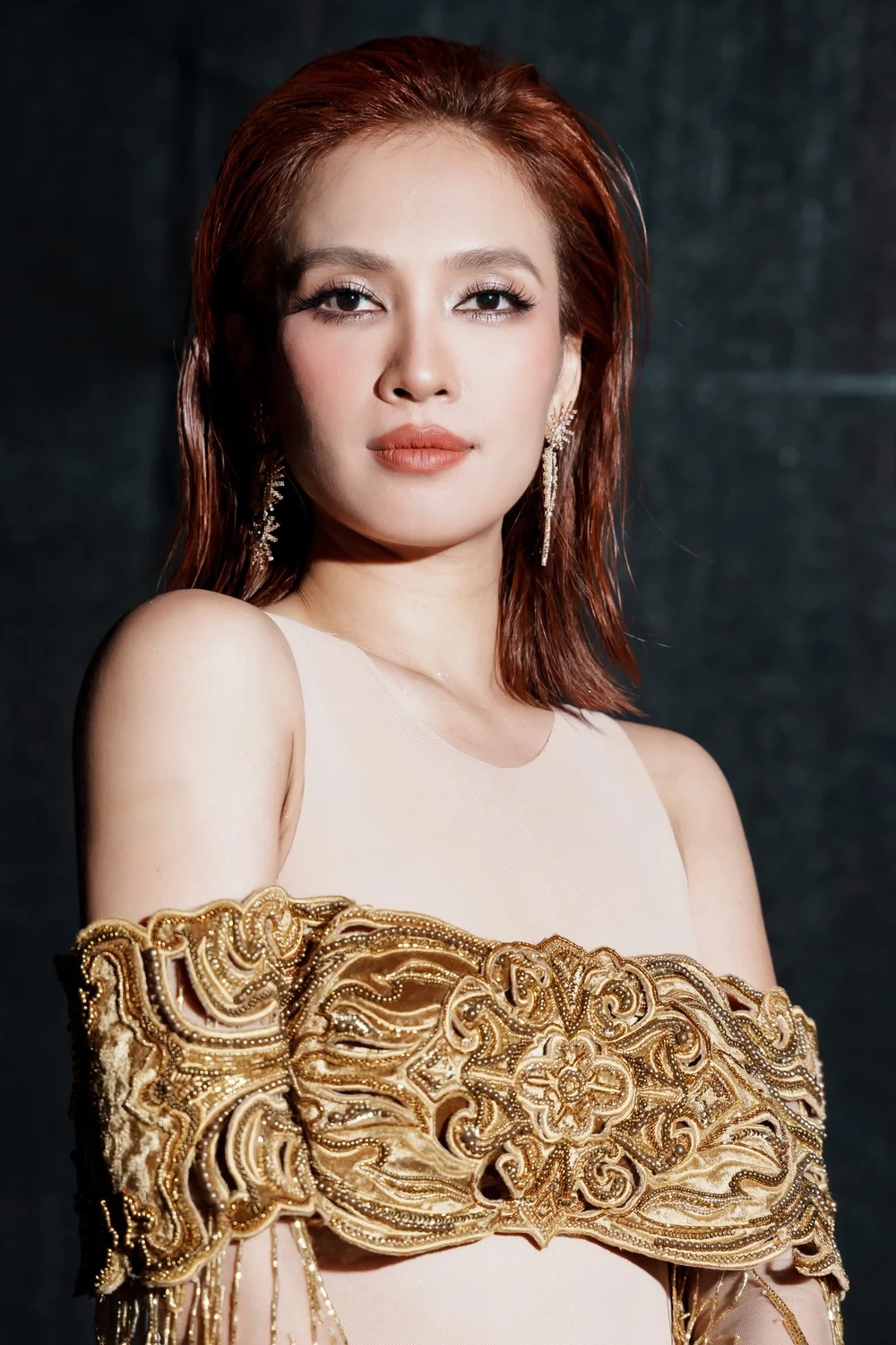 Hành trình nghệ thuật của Ái Phương tuổi