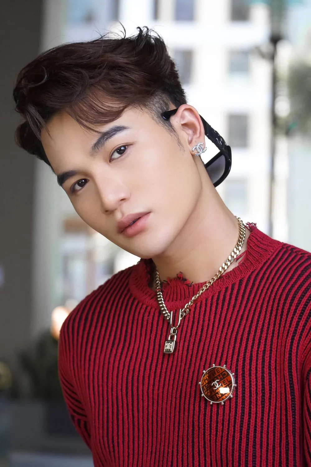 Hé lộ chiều cao thật của Ali Hoàng Dương chiều cao