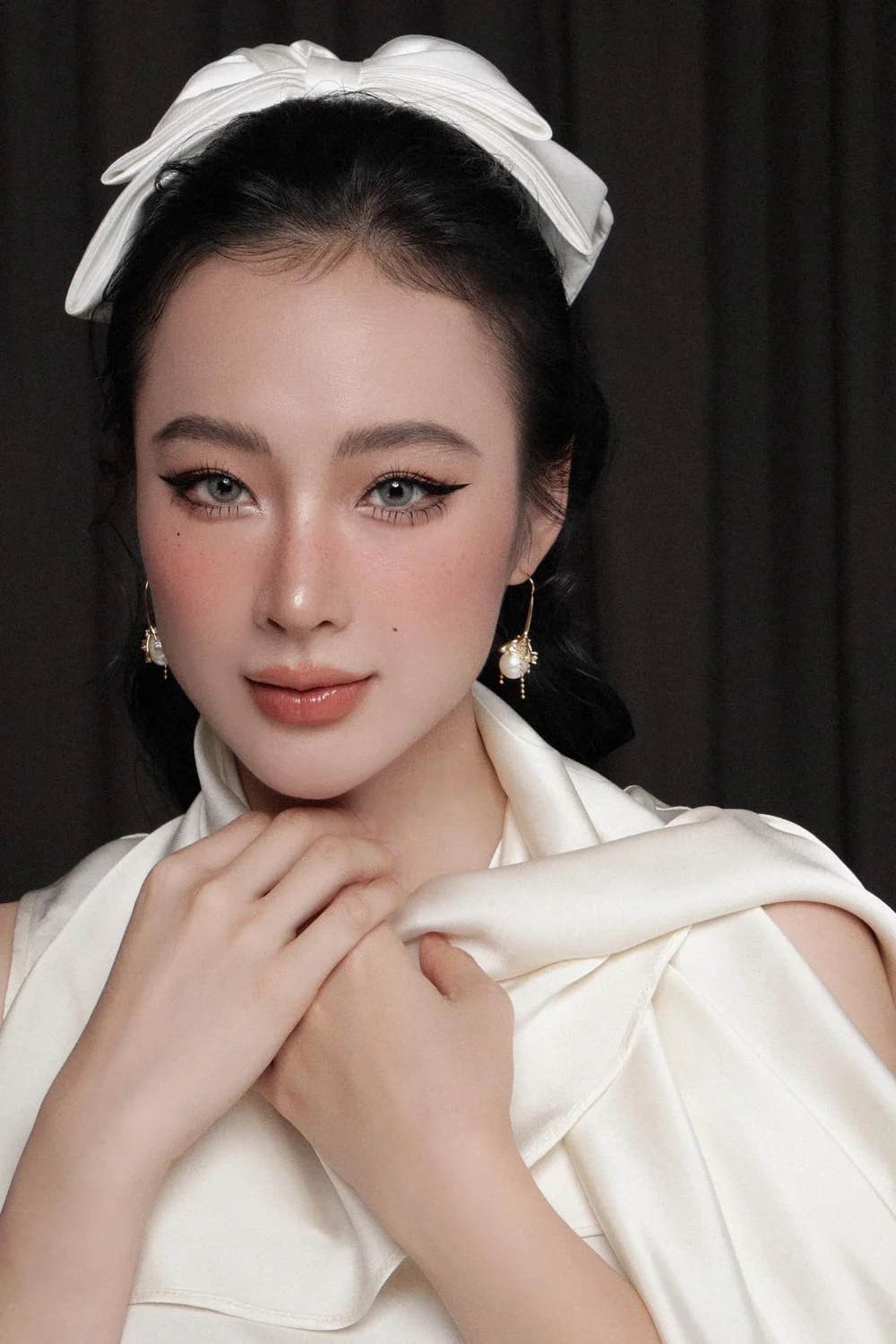 Cùng theo dõi livestream Angela Phương Trinh để hiểu thêm về cuộc sống của cô ấy