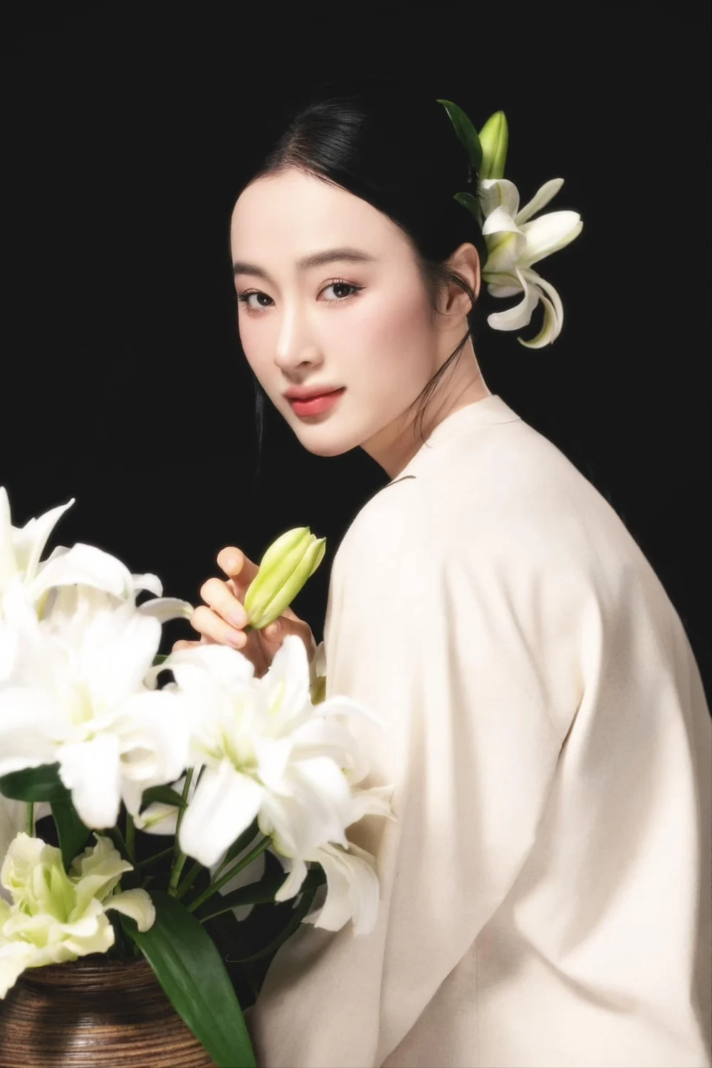Angela Phương Trinh phẫu thuật và những thay đổi đáng chú ý trong diện mạo của cô ấy