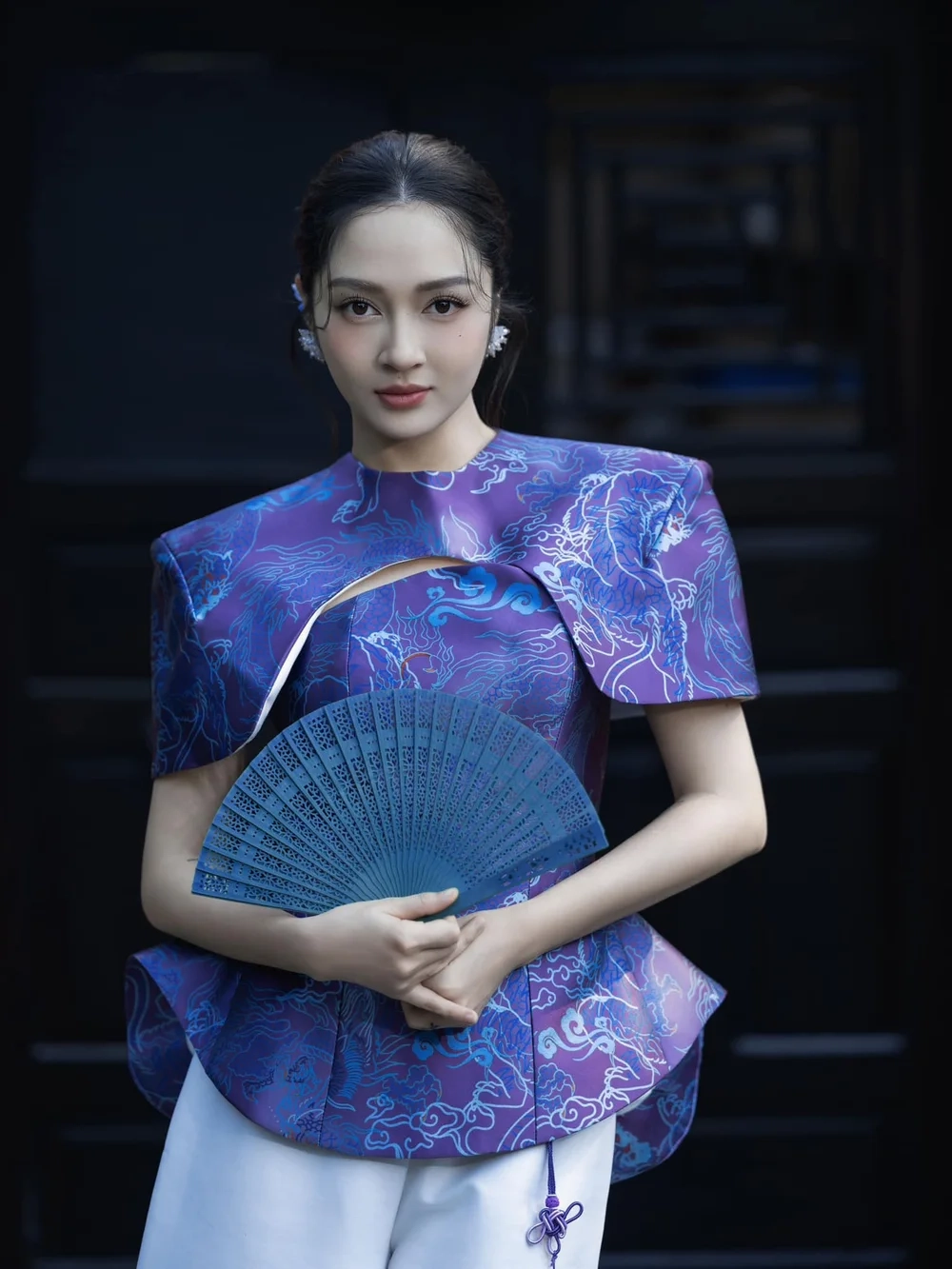 Bảo Anh cao bao nhiêu đoán xem anh chàng này có chiều cao ấn tượng như thế nào