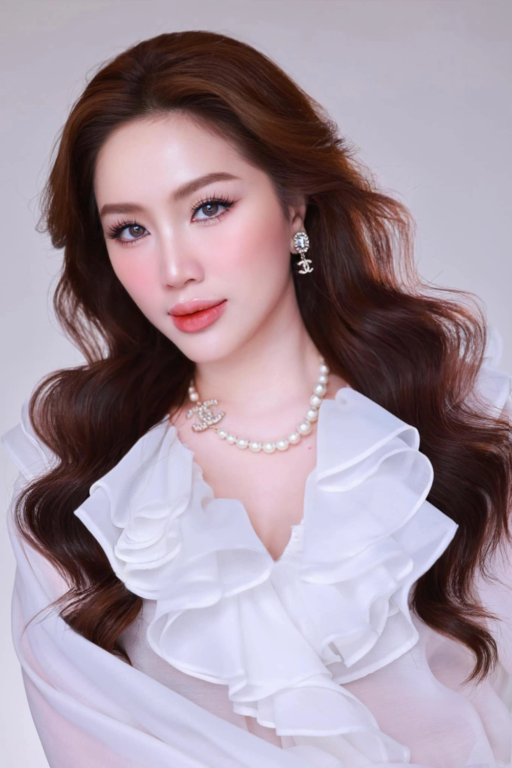 Khám phá hành trình nghệ thuật của ca sĩ Bảo Thy qua từng bản nhạc