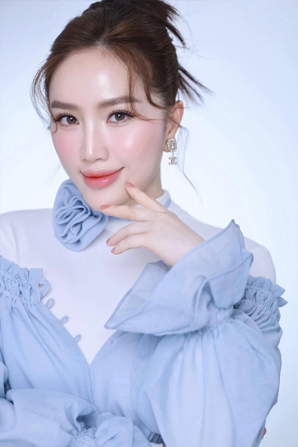 Hồi tưởng quá khứ đẹp qua Bảo Thy ngày xưa đầy mộng mơ