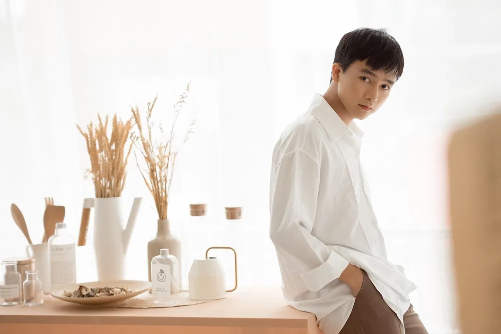 Chiều cao thật của Bùi Công Nam cao bao nhiêu khiến fan bất ngờ