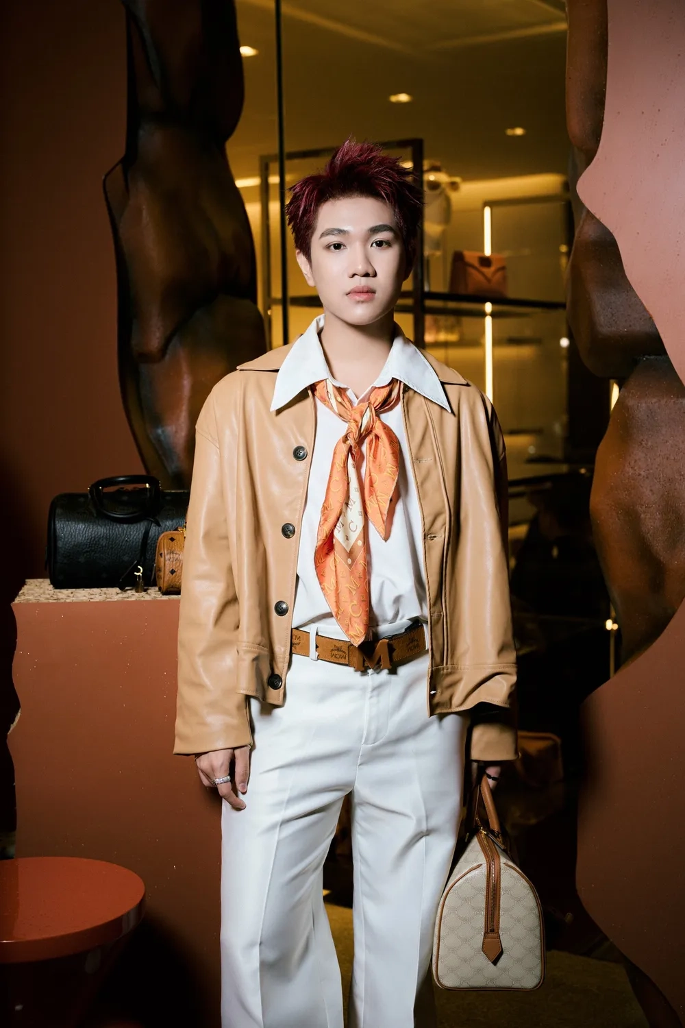 Cùng lắng nghe những ca khúc trong album Captain Boy