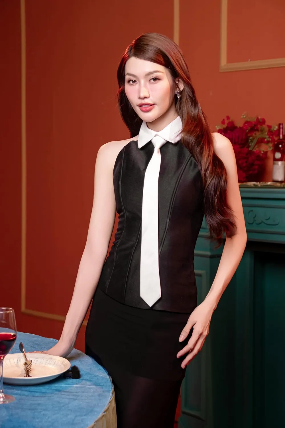 Bất ngờ với trình độ Chế Nguyễn Quỳnh Châu học vấn