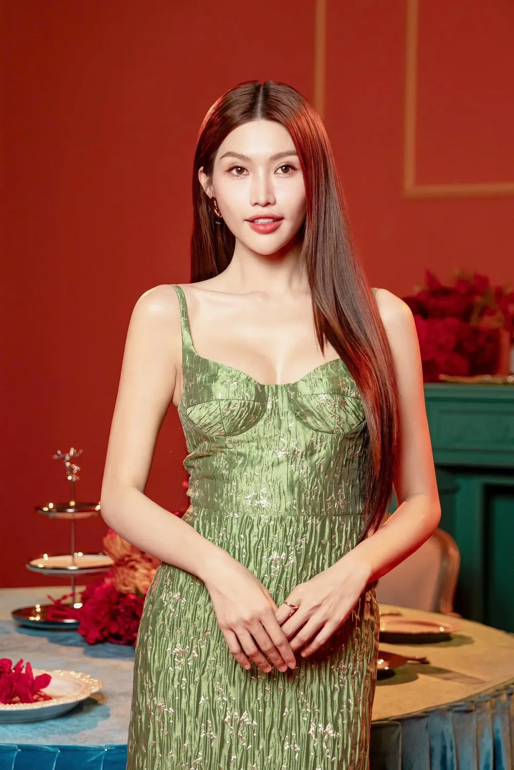 Trang chính thức của Chế Nguyễn Quỳnh Châu official