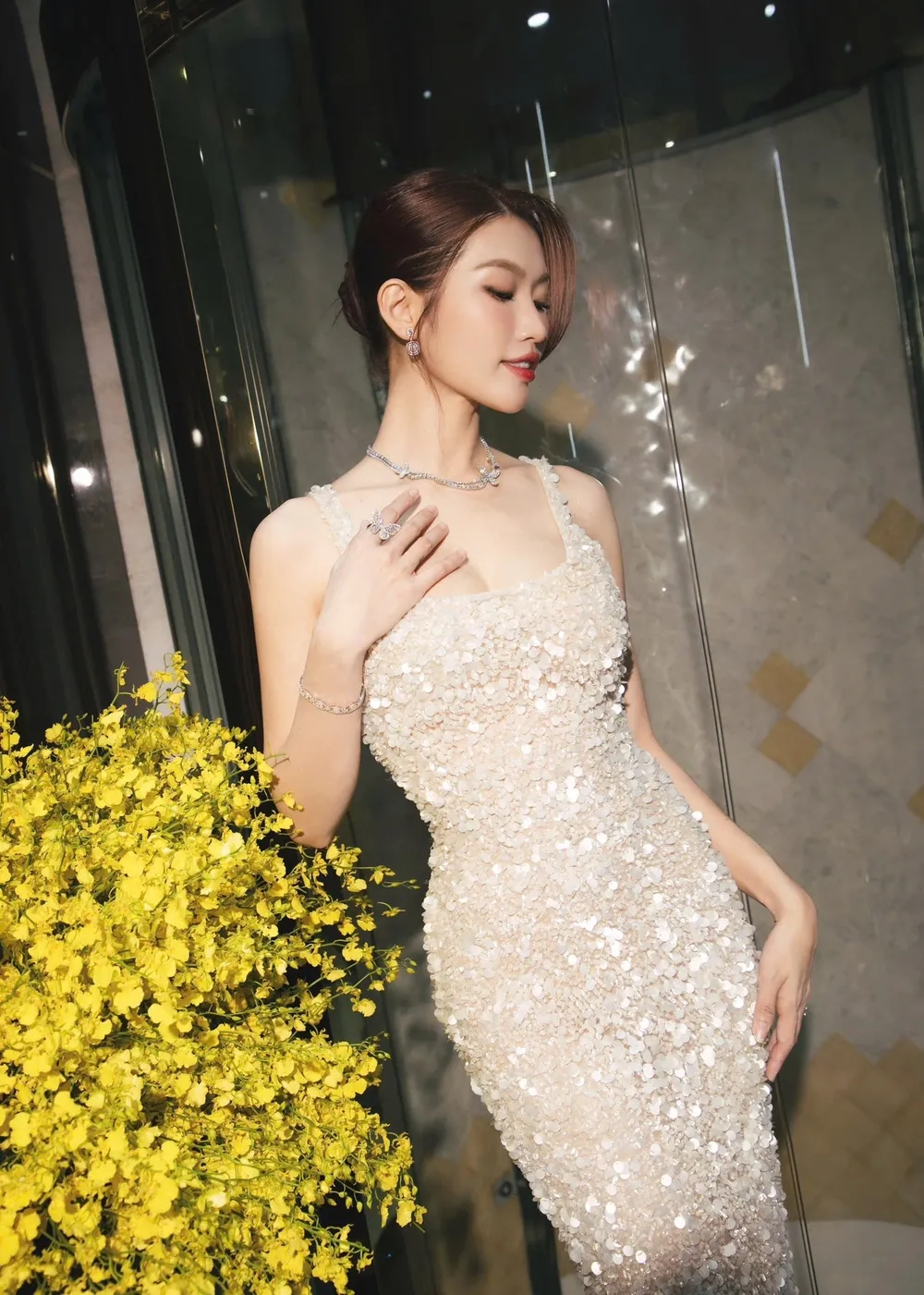 Cô là Chế Nguyễn Quỳnh Châu á hậu sở hữu tài năng đa dạng