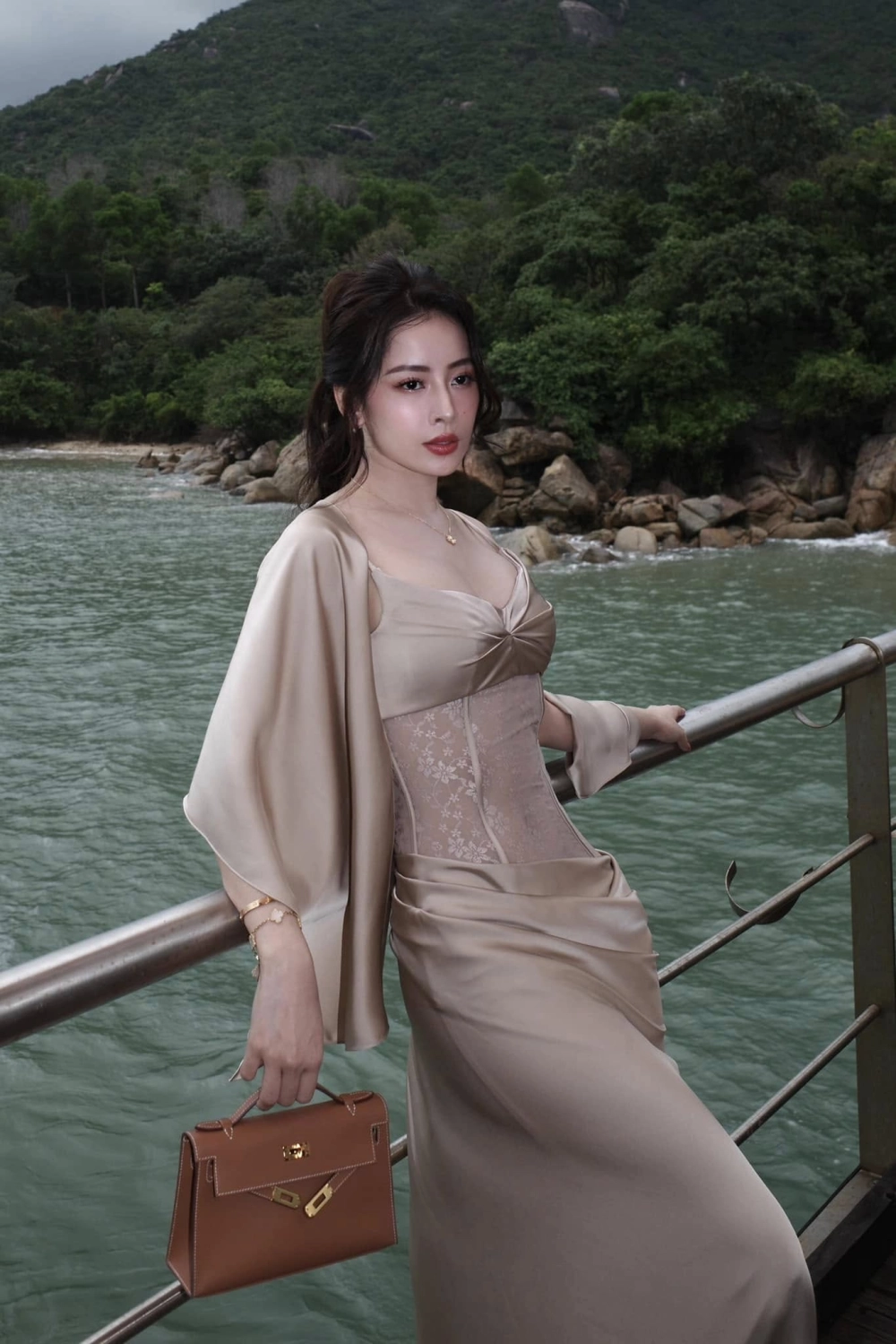 Chi Pu tuổi và những thông tin thú vị về nữ ca sĩ này