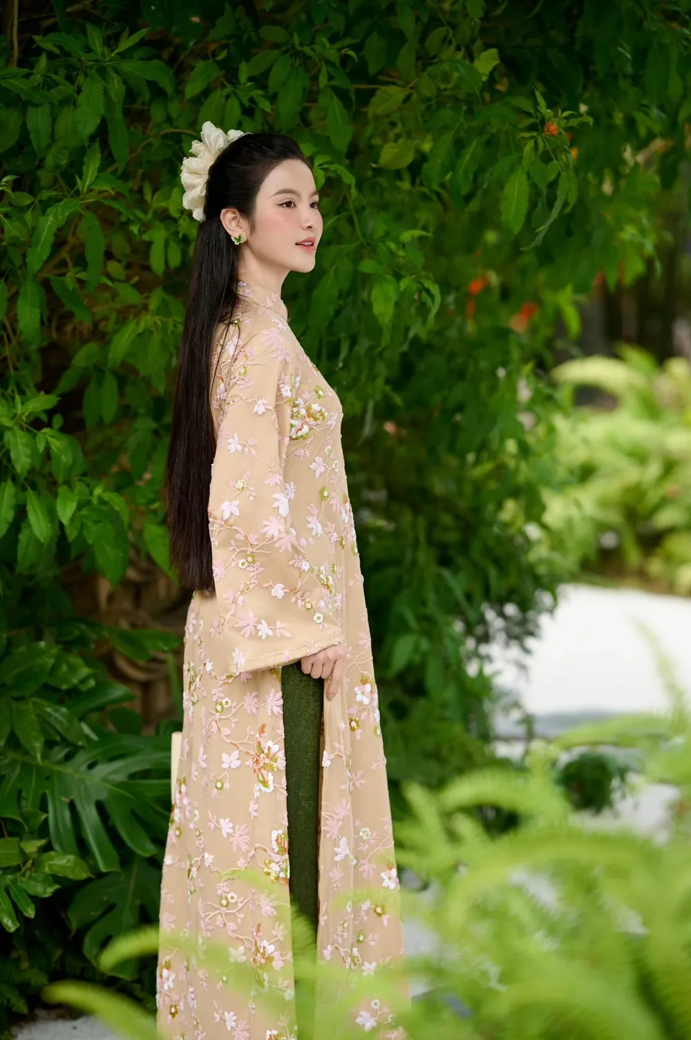 Chu Thanh Huyền bán hàng online