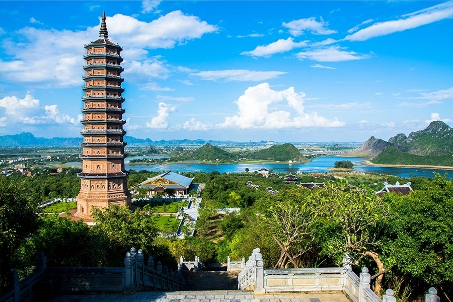 Lên lịch tham quan bái đính với loạt ảnh đầy cảm hứng