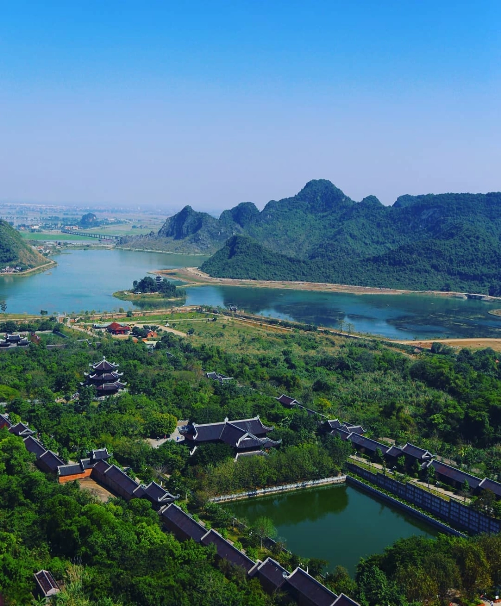 Lưu giữ nét xưa qua chùa bái đính cổ trong ảnh