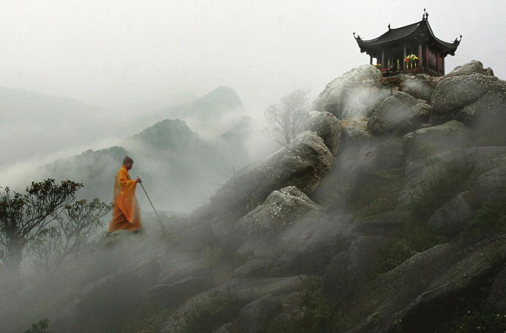 Ngắm nhìn ảnh chùa Yên Tử trong sương