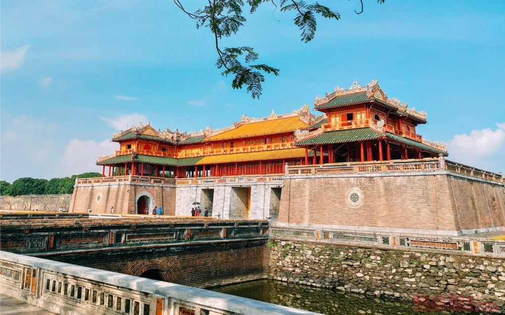 Bắt đầu từ giới thiệu cố đô huế để yêu thêm Huế
