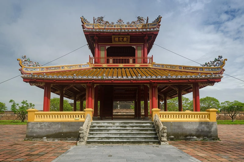 Lưu lại danh lam thắng cảnh cố đô huế