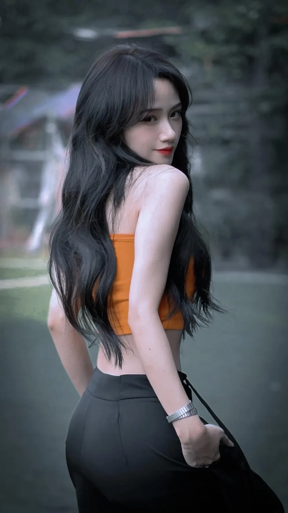 Phong cách cực chất ảnh Đào Lê Phương Hoa ngầu