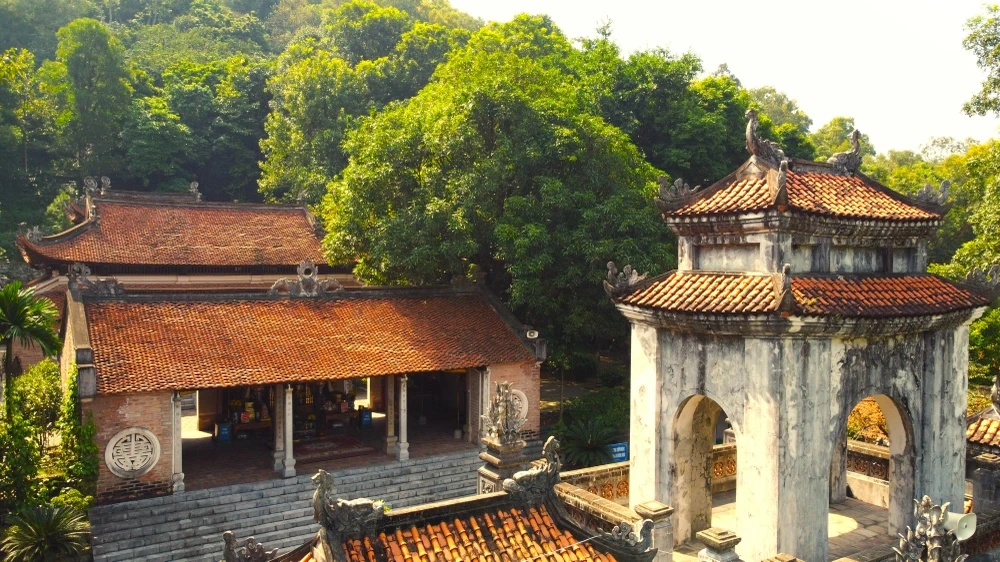 Chiêm ngưỡng ảnh đền Bà Triệu với vẻ đẹp trang nghiêm và hùng vĩ