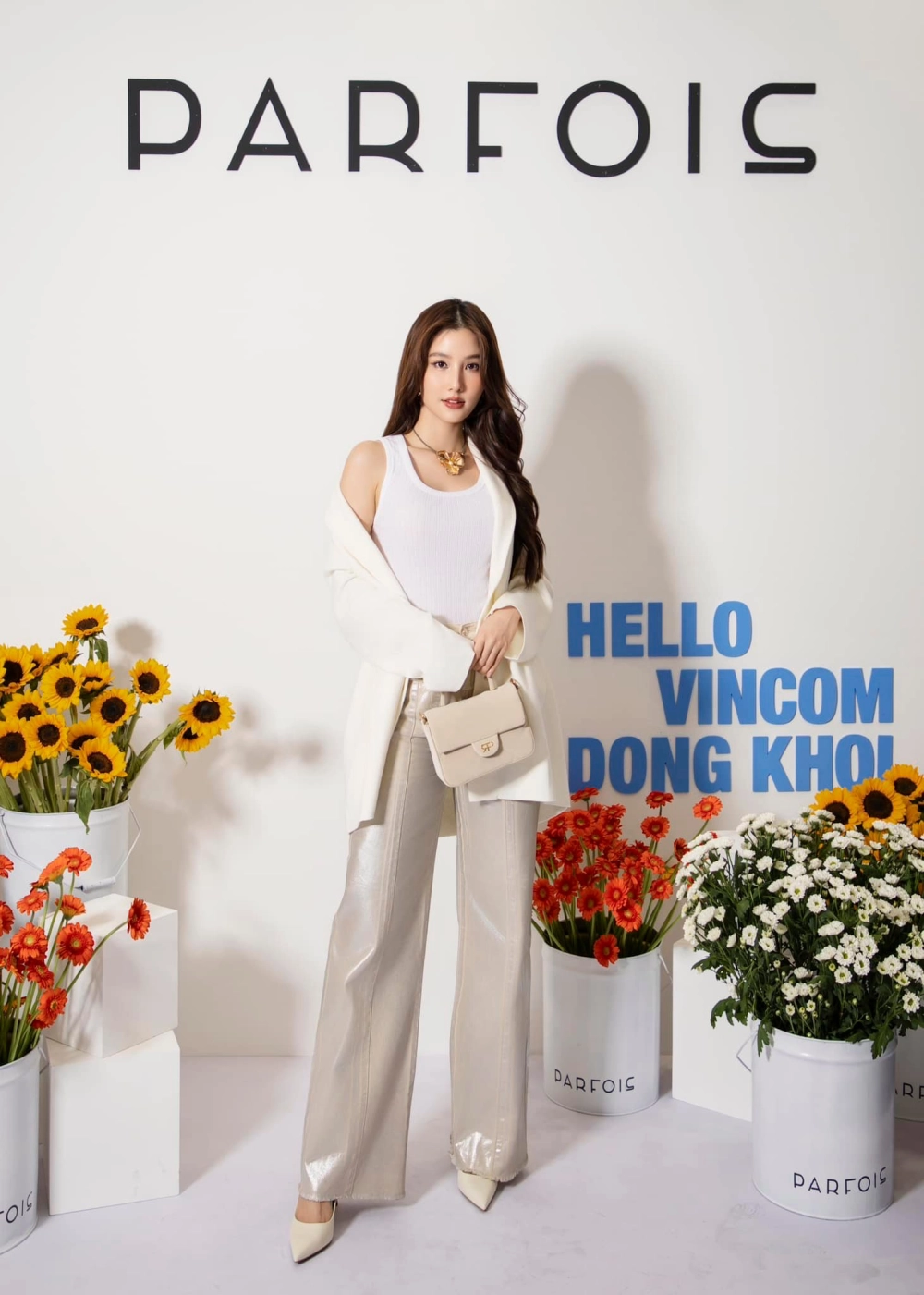 Diễm My 9x là ai khiến dân mạng tò mò