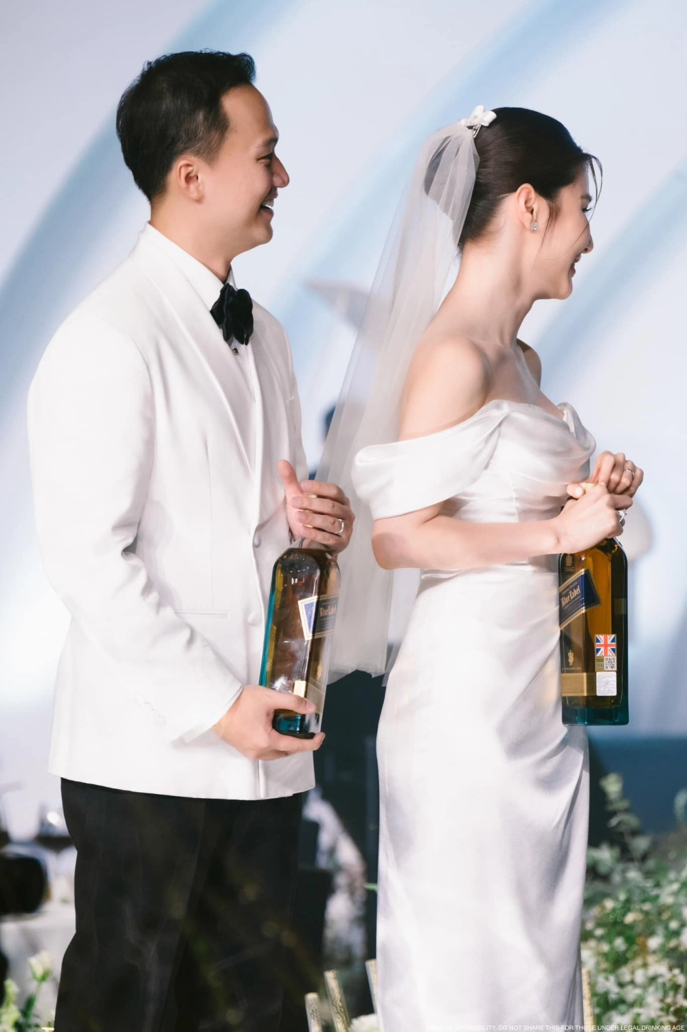 Bạn biết đám cưới Diễm My 9x tổ chức ở đâu không