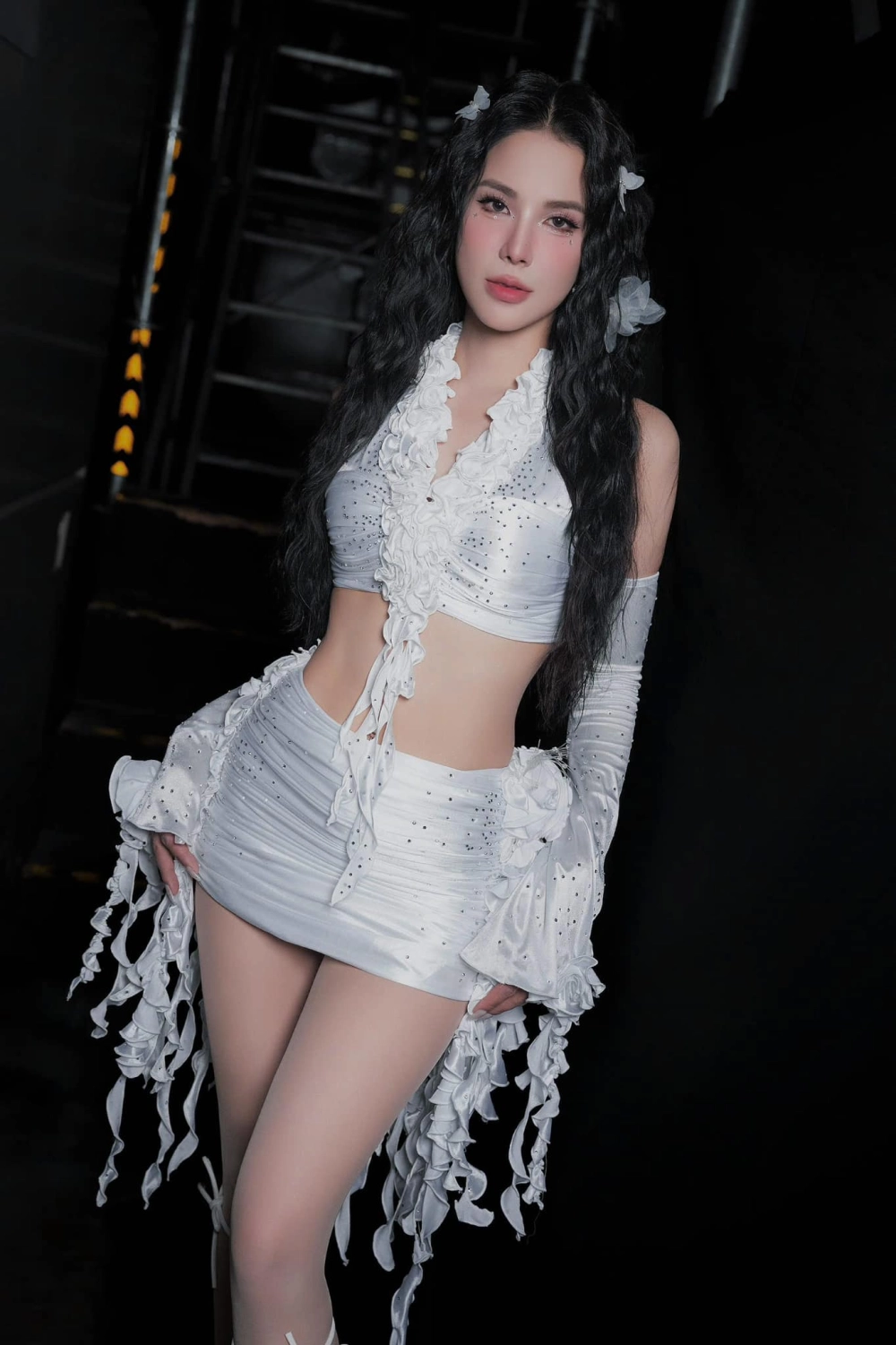 Chiều cao Diệp Lâm Anh bao nhiêu?