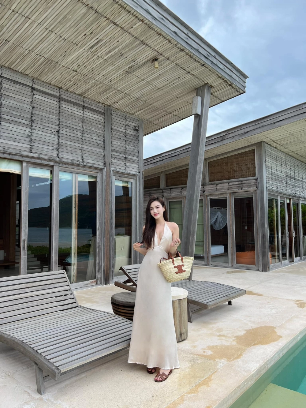 Những hình hoa hậu Đỗ Thị Hà gây sốt mạng xã hội