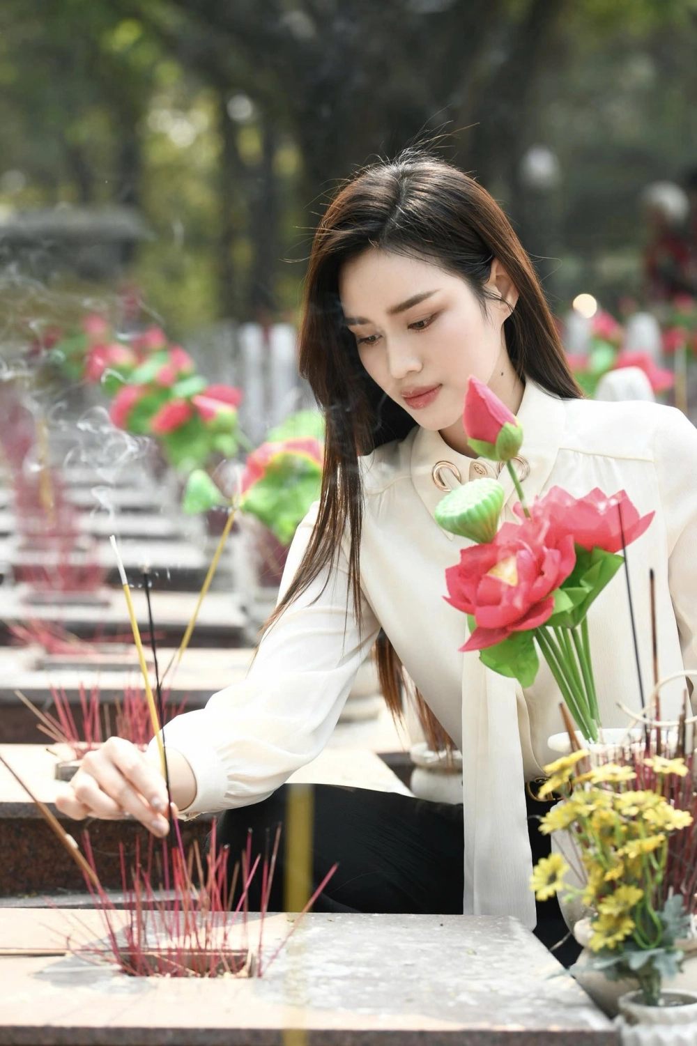 Đừng bỏ lỡ thông tin về hoa hậu Đỗ Thị Hà mới nhất
