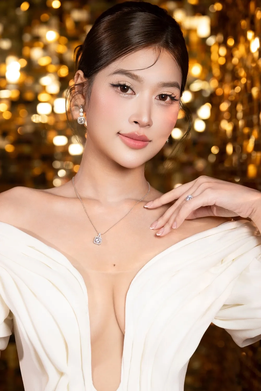 Đầy đủ nhất tiểu sử Đoàn Thiên Ân