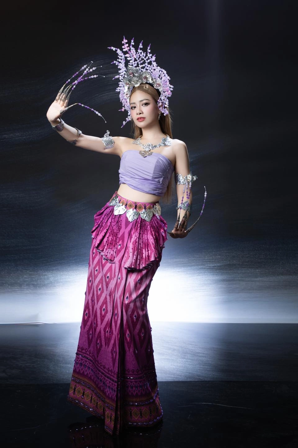 Dương Hoàng Yến sinh năm bao nhiêu? 