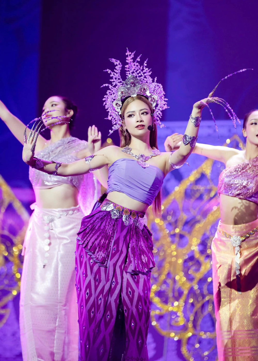 Dương Hoàng Yến giảng viên trường nào? 