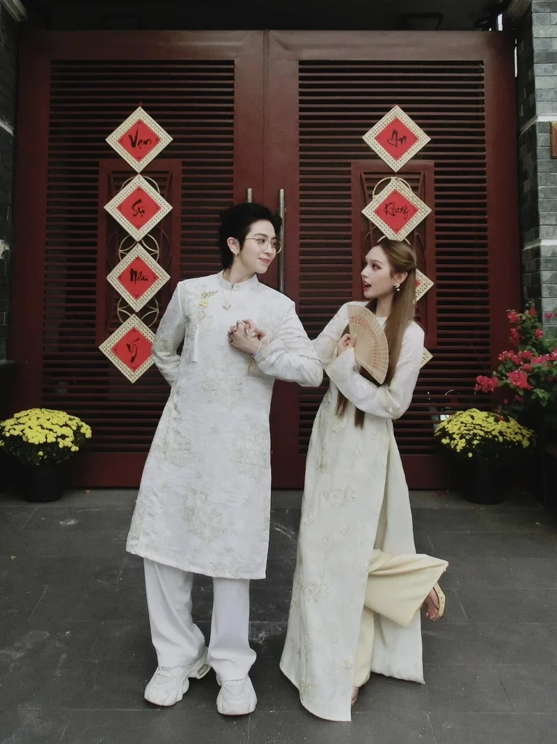 Fan soi hint tình cảm giữa Xoài Non Gil Lê