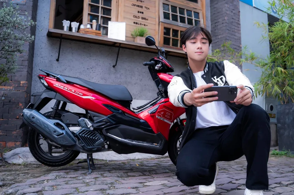 Cùng cập nhật ảnh mới trên Hải Đăng Doo instagram