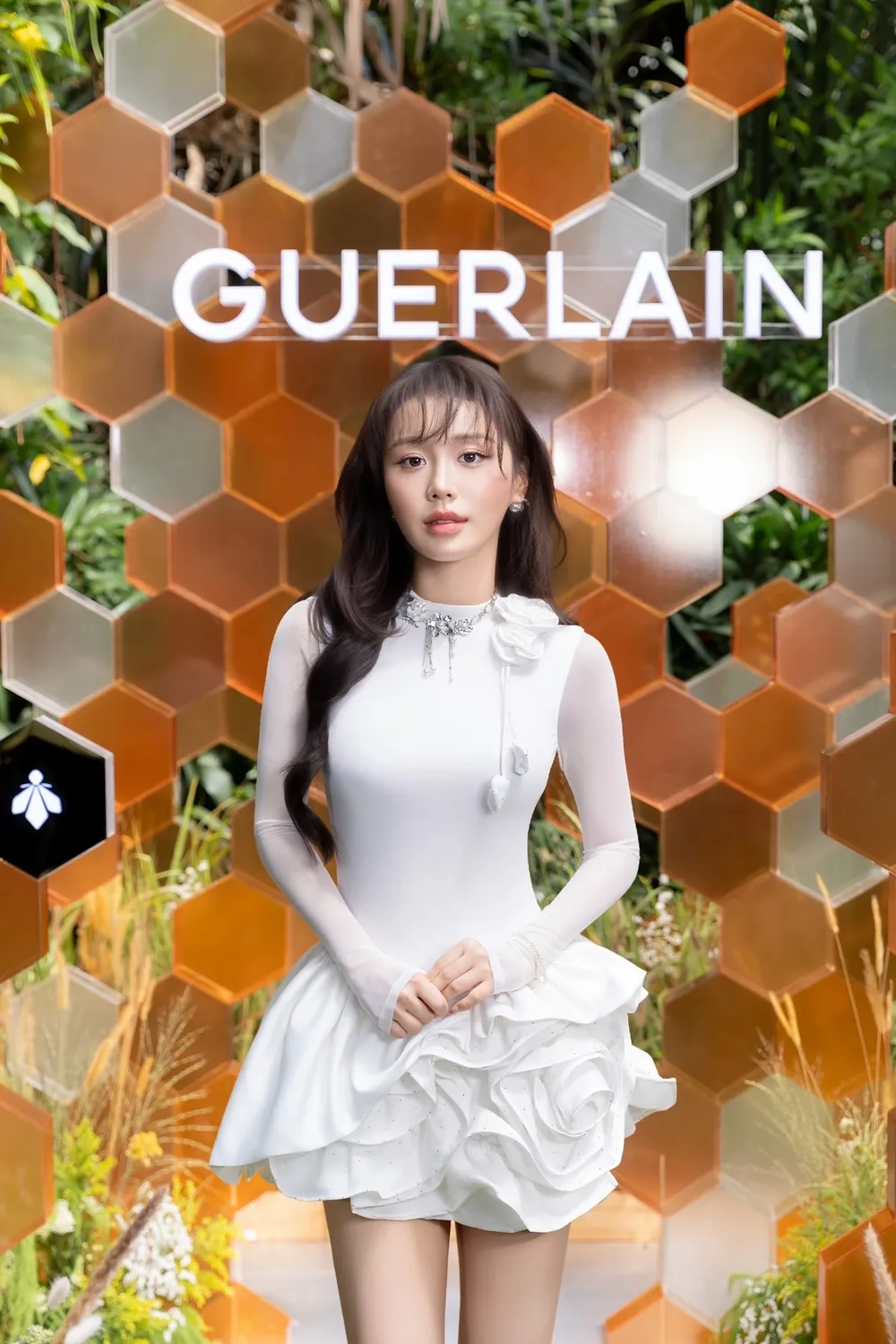 Vòng eo cực phẩm gây sốt eo Han Sara