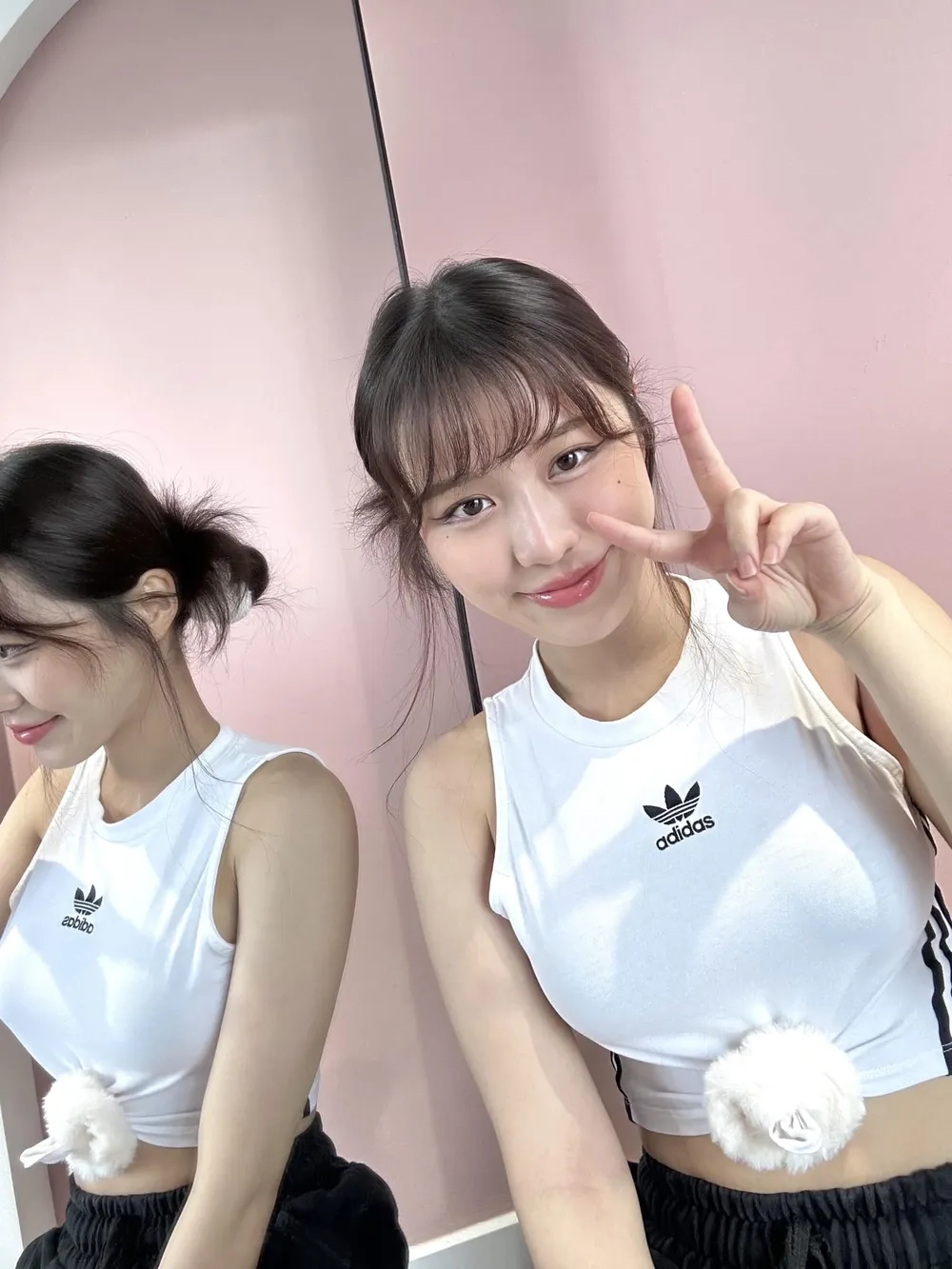 Follow trend cực chất với Han Sara TikTok