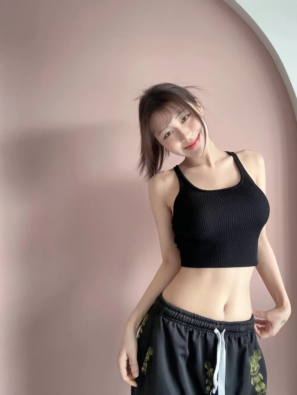 Cập nhật danh sách các bài hát của Han Sara mới nhất